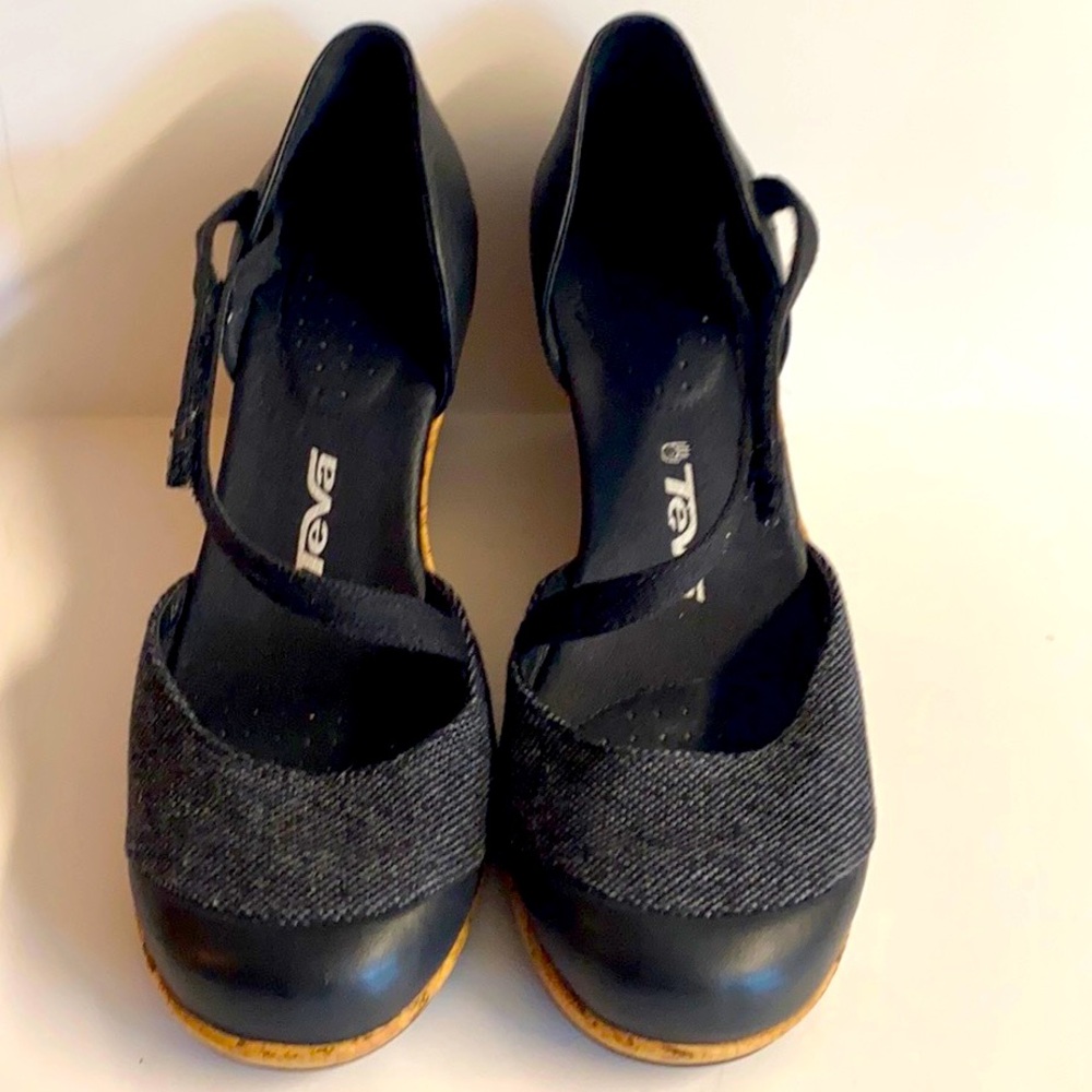 Teva-The Riviera wedge heel Mary Janes in Black.In excellent condition.Size 8 - Picture 2 of 7